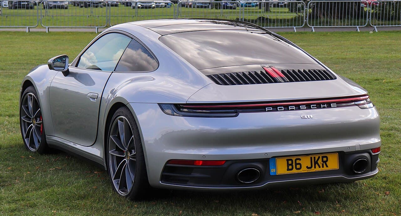 Porsche 911 Carrera S thumbnail 2